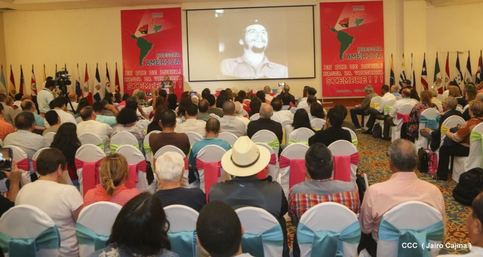 Homenaje al Che, Fidel y Chavez en el Foro de Sao Paulo