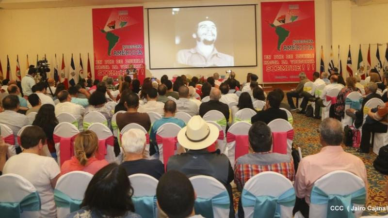Homenaje al Che, Fidel y Chavez en el Foro de Sao Paulo